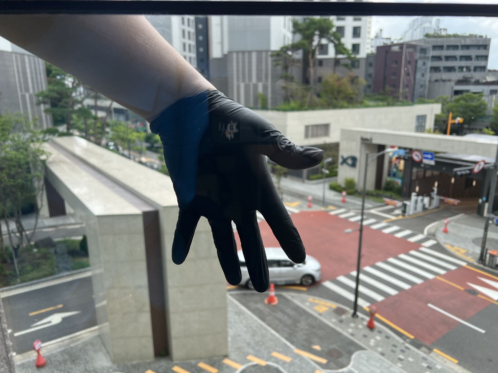 상가유리창청소 작업 사진
